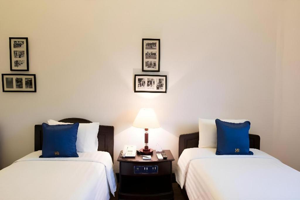 Hoa Binh Hotel Hanoi Exterior photo
