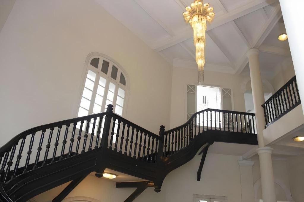 Hoa Binh Hotel Hanoi Exterior photo